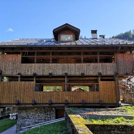 Tabia Pezze' Apartment Rocca Pietore